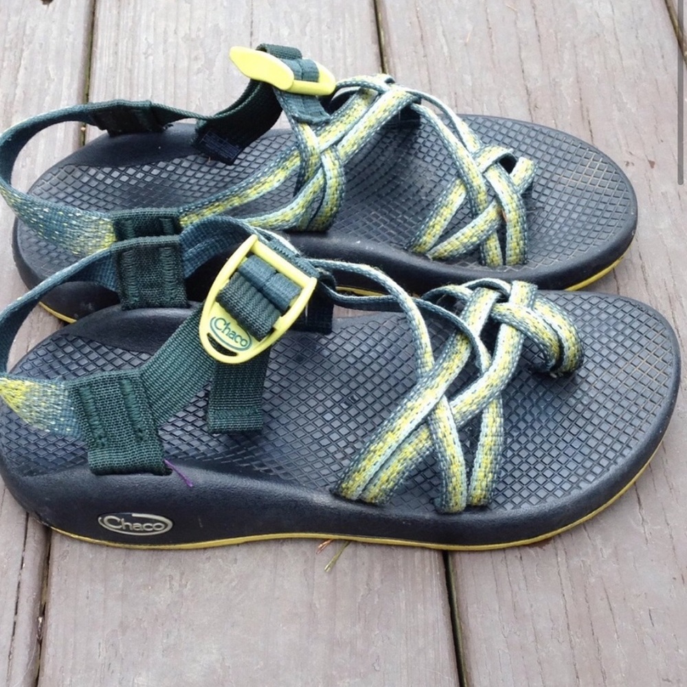 Women's size 7 chacos ZX/2